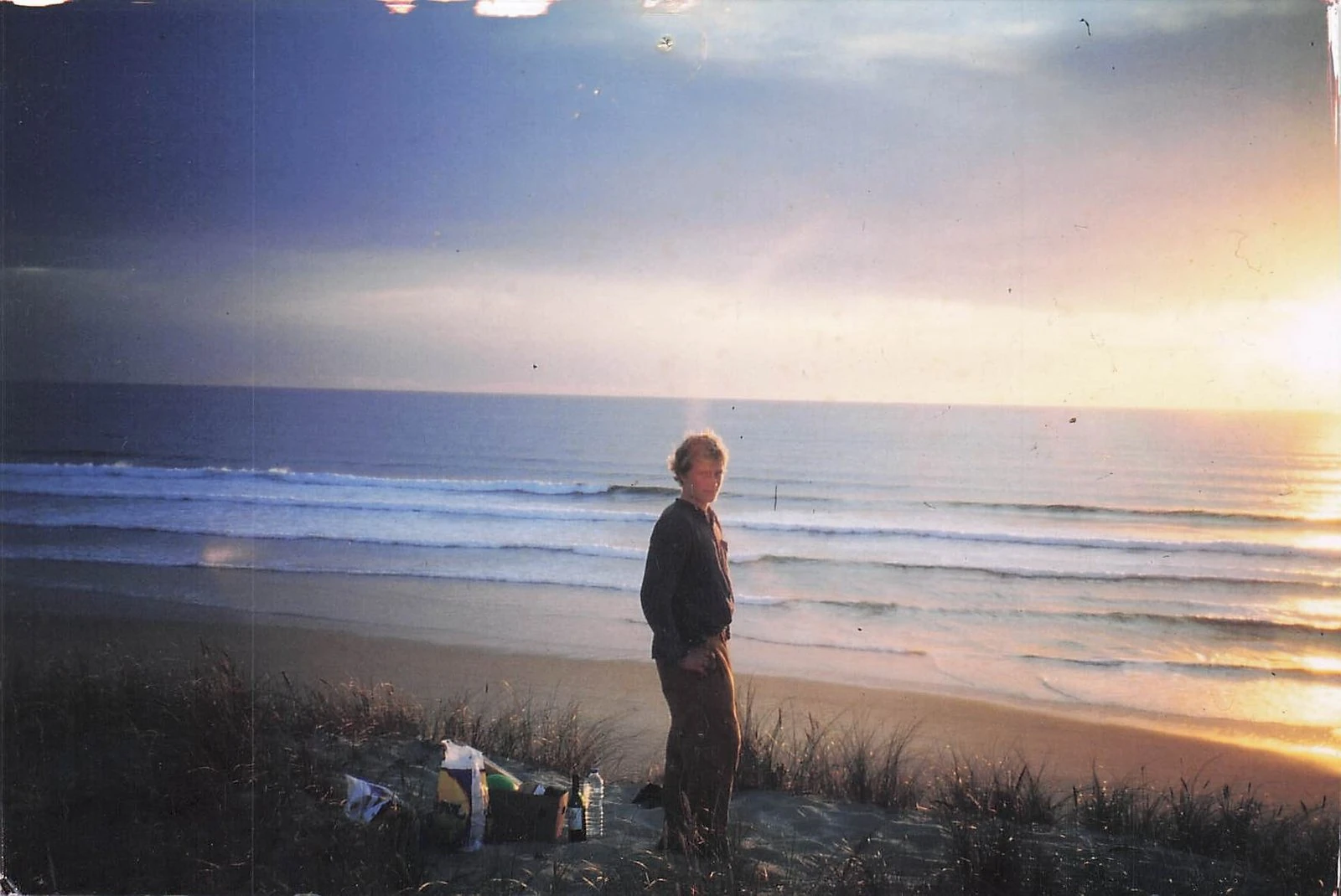Junger Emanuel am Meer — Anfang der 2000er